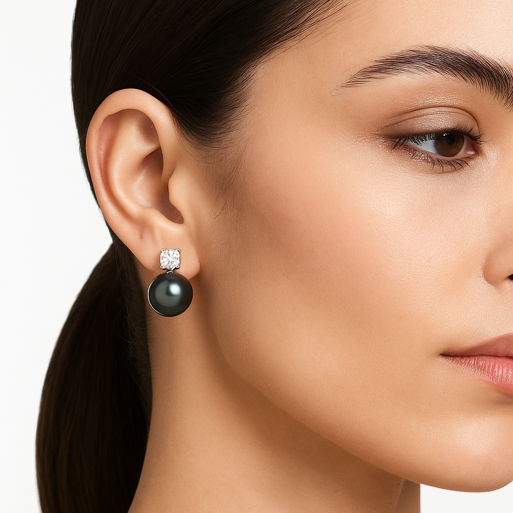 Lune Tahitian White Gold Studs