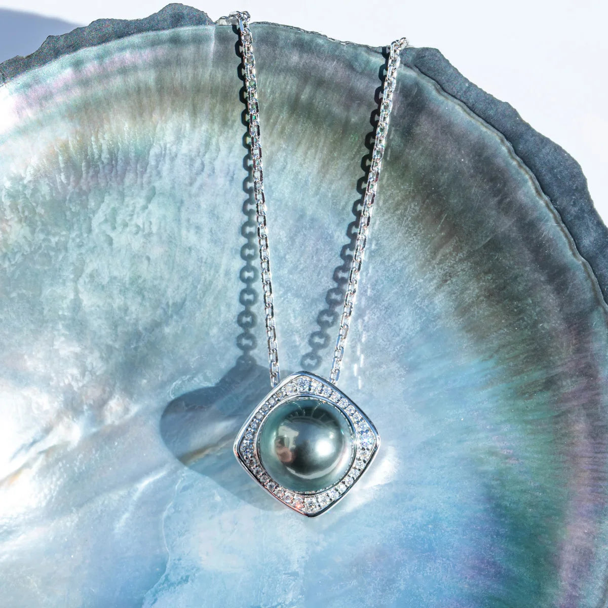 Lune Square Necklace