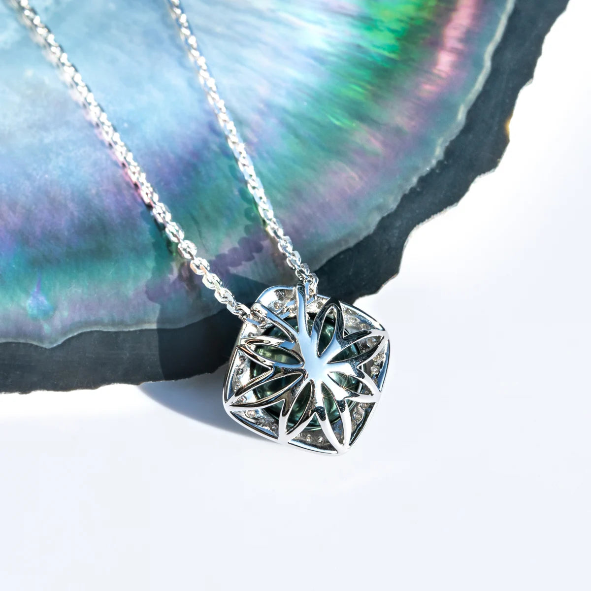 Lune Square Necklace
