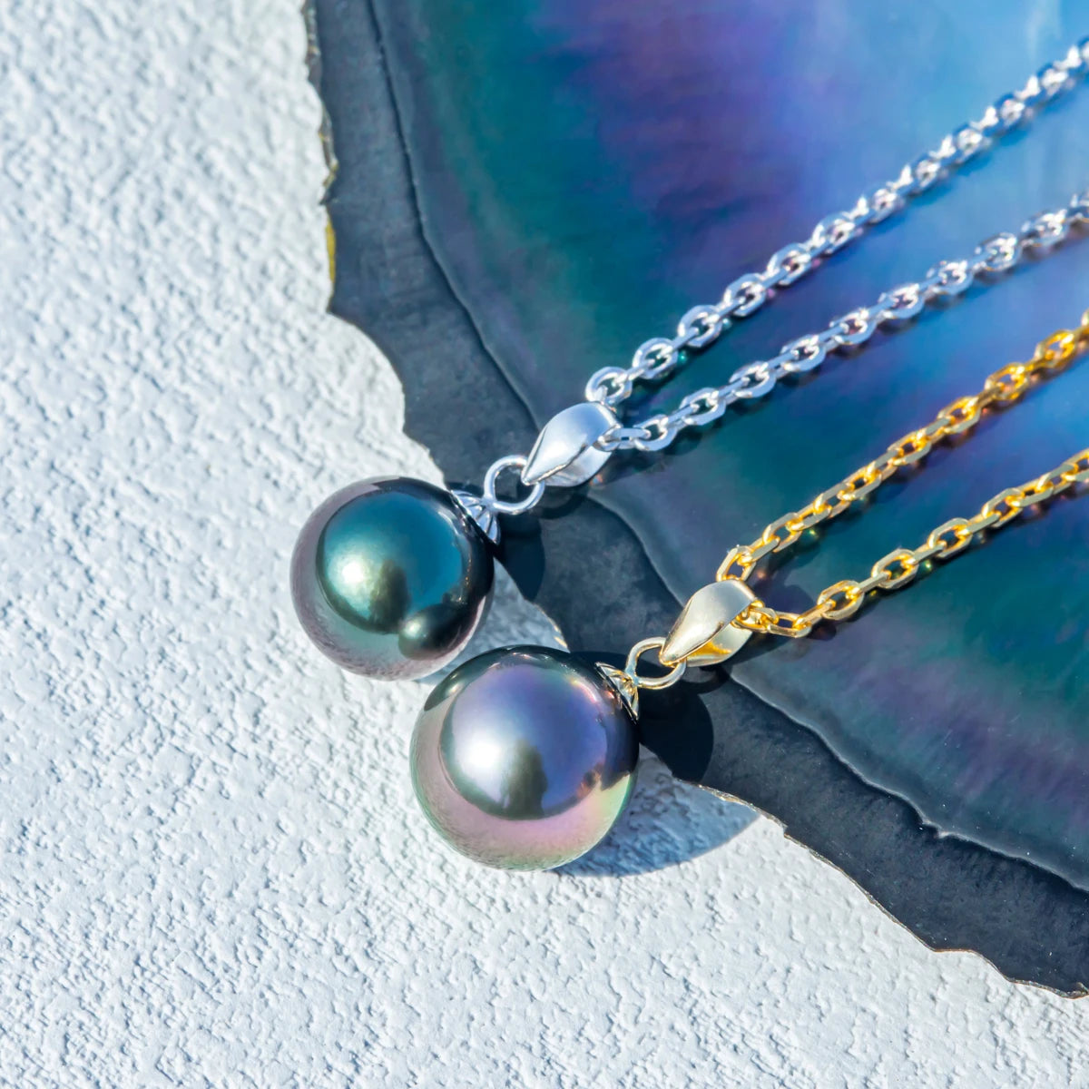 Classic Lune Noire Necklace
