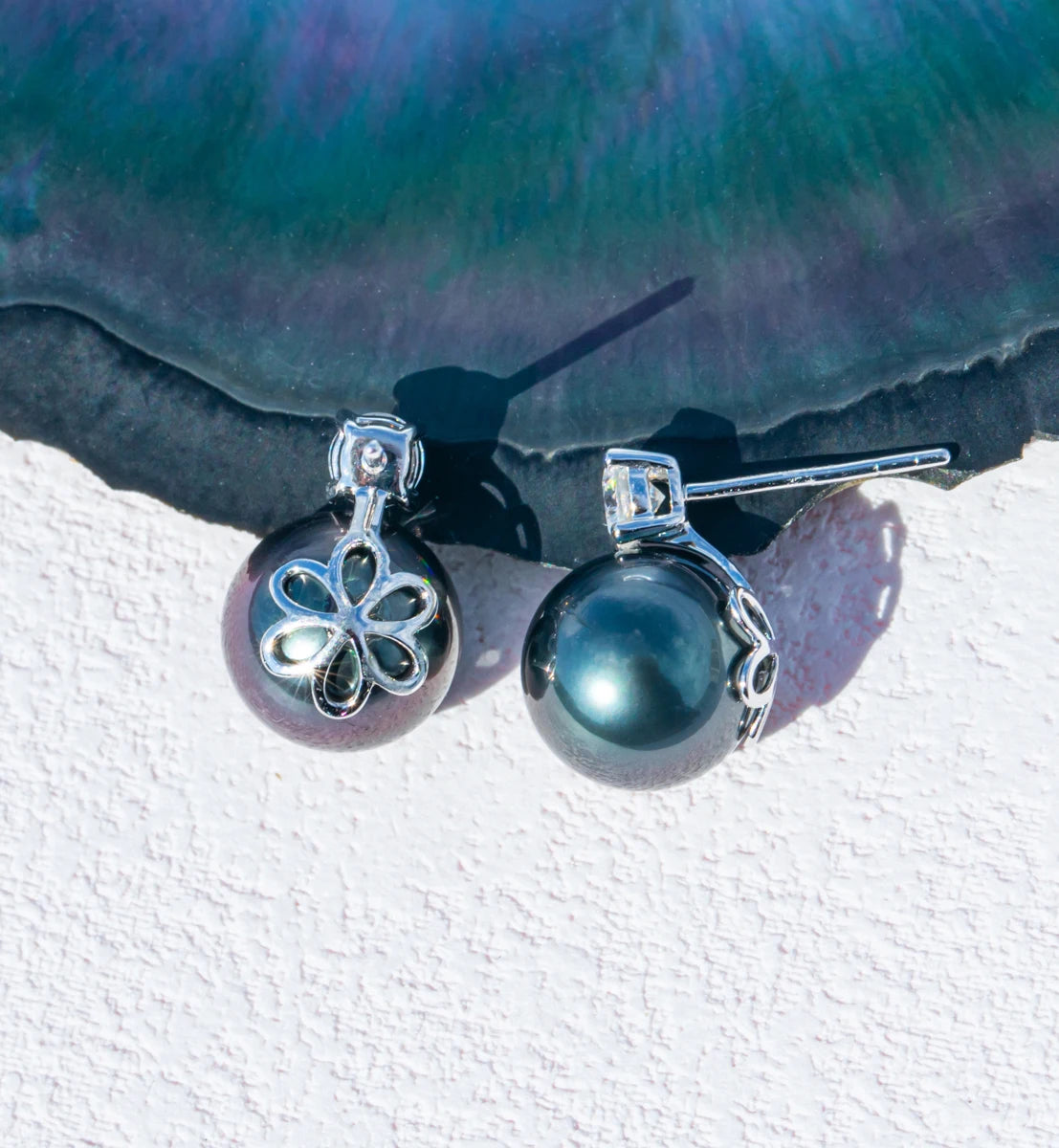 Lune Tahitian White Gold Studs