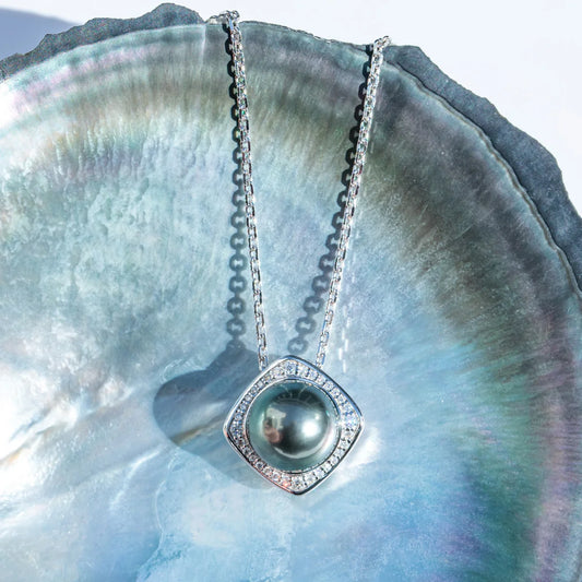 Lune Square Necklace