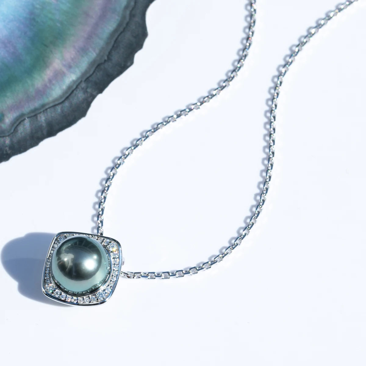 Lune Square Necklace