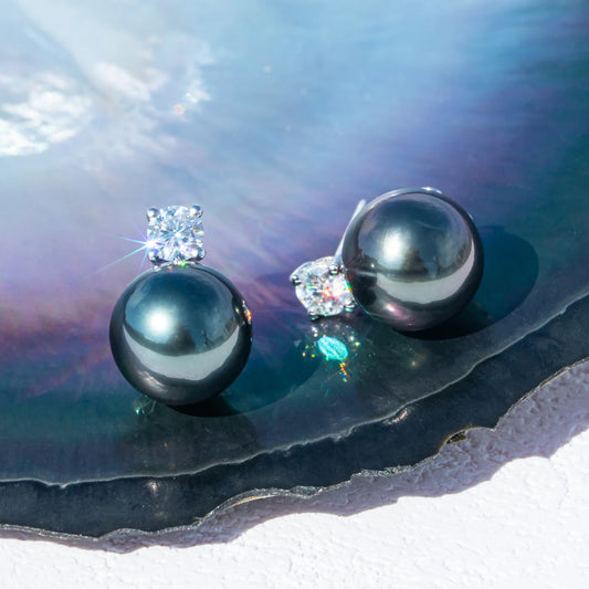 Lune Tahitian White Gold Studs